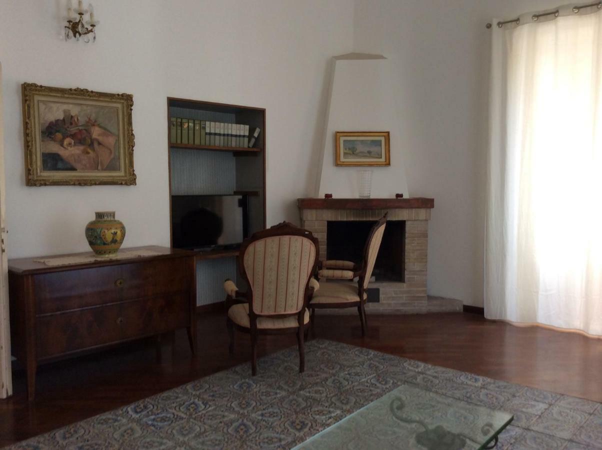 Appartamento Palazzo Pace Al Cassaro Palermo Exterior foto